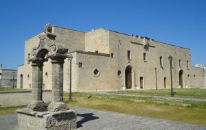 Palazzo_baronale_di_Collepasso